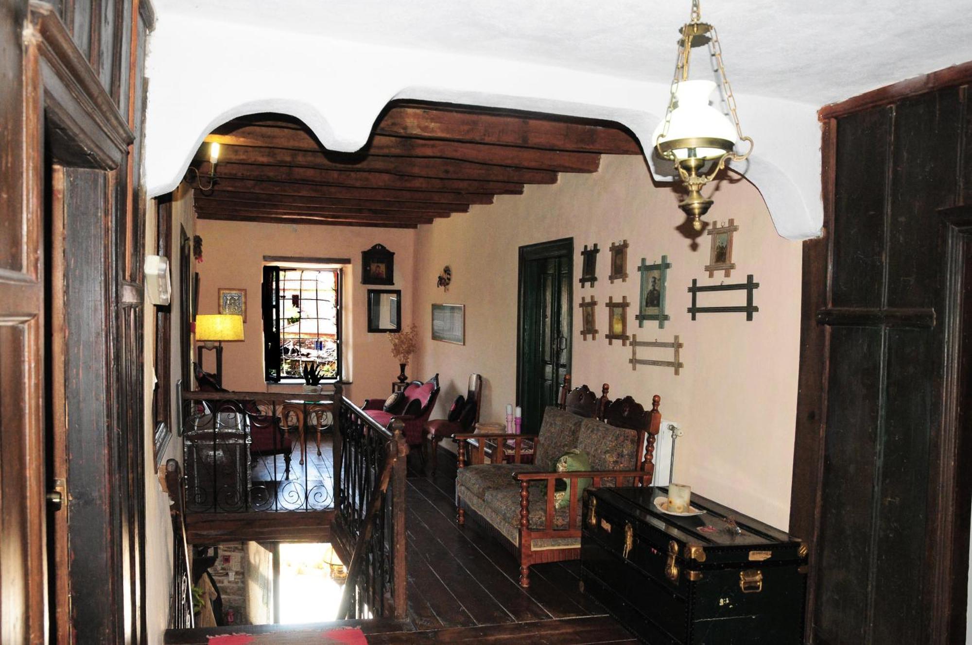 Hotel Archontiko Parisis à Lafkos Extérieur photo