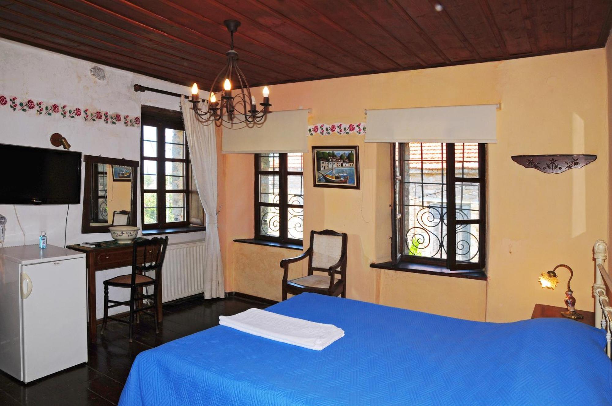 Hotel Archontiko Parisis à Lafkos Extérieur photo