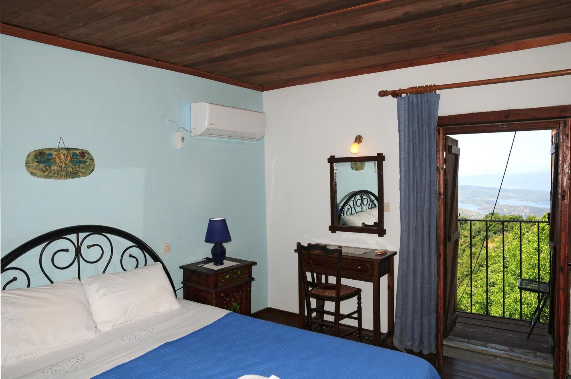 Hotel Archontiko Parisis à Lafkos Extérieur photo