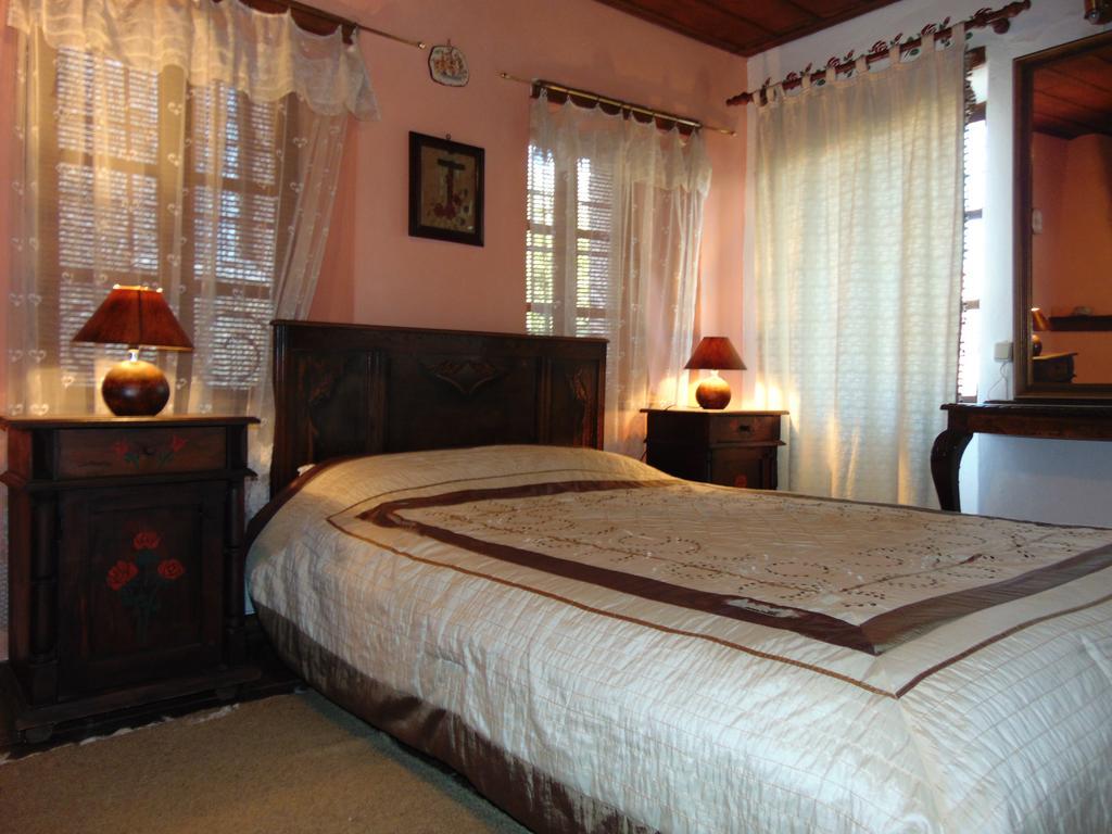 Hotel Archontiko Parisis à Lafkos Extérieur photo