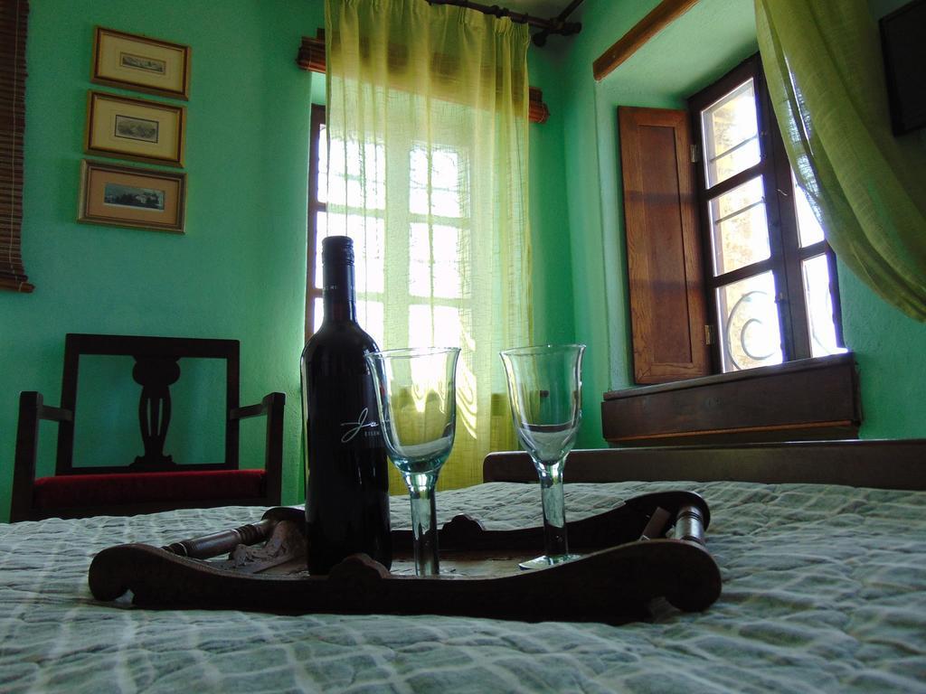 Hotel Archontiko Parisis à Lafkos Extérieur photo