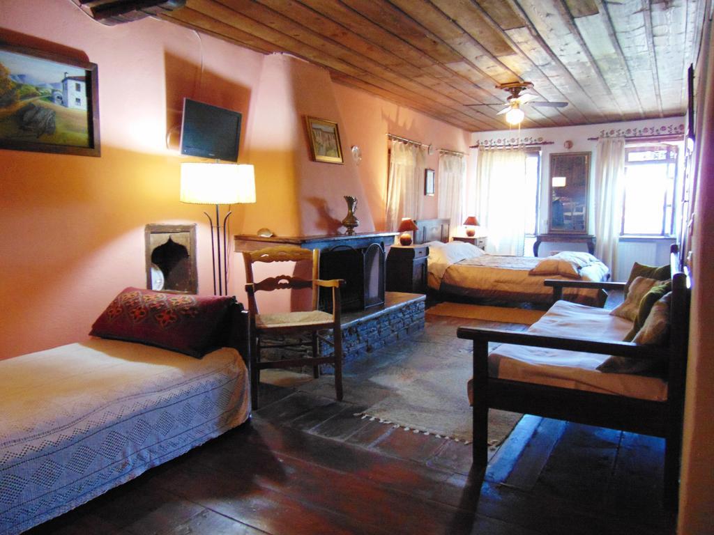 Hotel Archontiko Parisis à Lafkos Extérieur photo