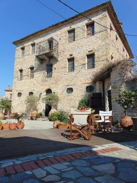 Hotel Archontiko Parisis à Lafkos Extérieur photo