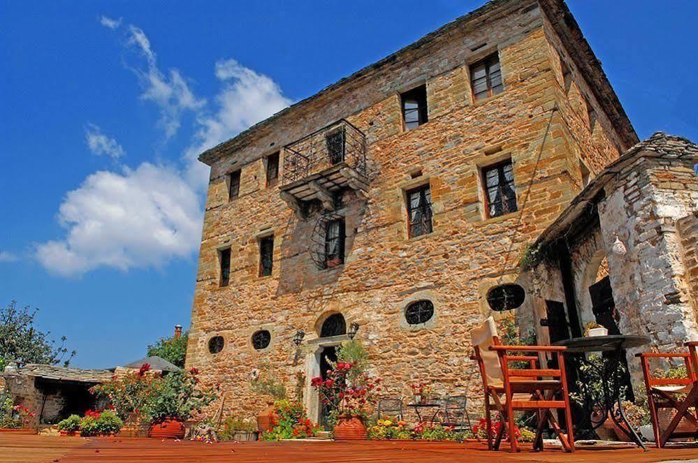 Hotel Archontiko Parisis à Lafkos Extérieur photo