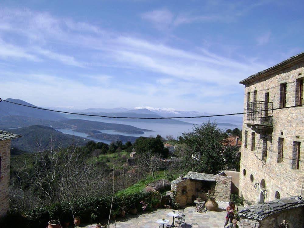 Hotel Archontiko Parisis à Lafkos Extérieur photo