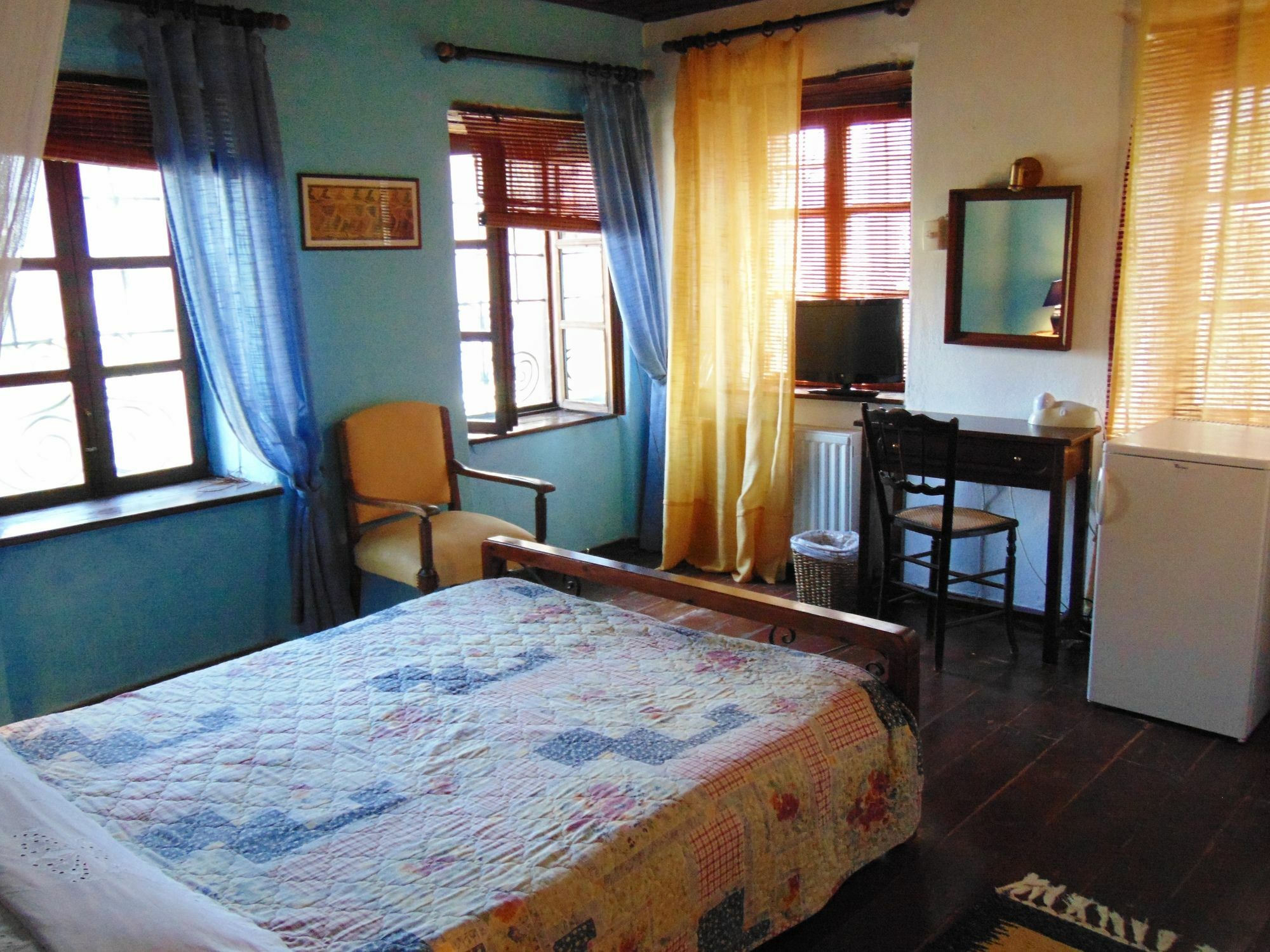 Hotel Archontiko Parisis à Lafkos Extérieur photo